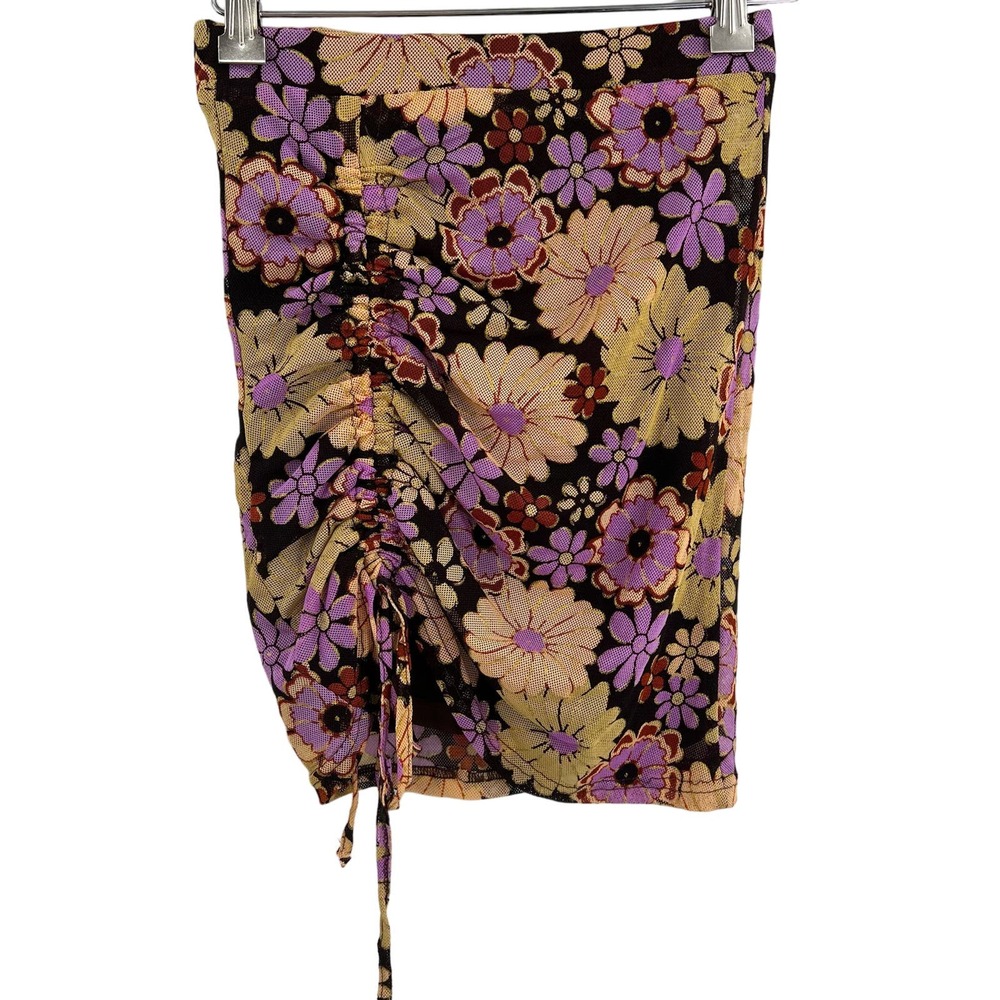 Princess Polly Retro Floral Skirt Size 0‎